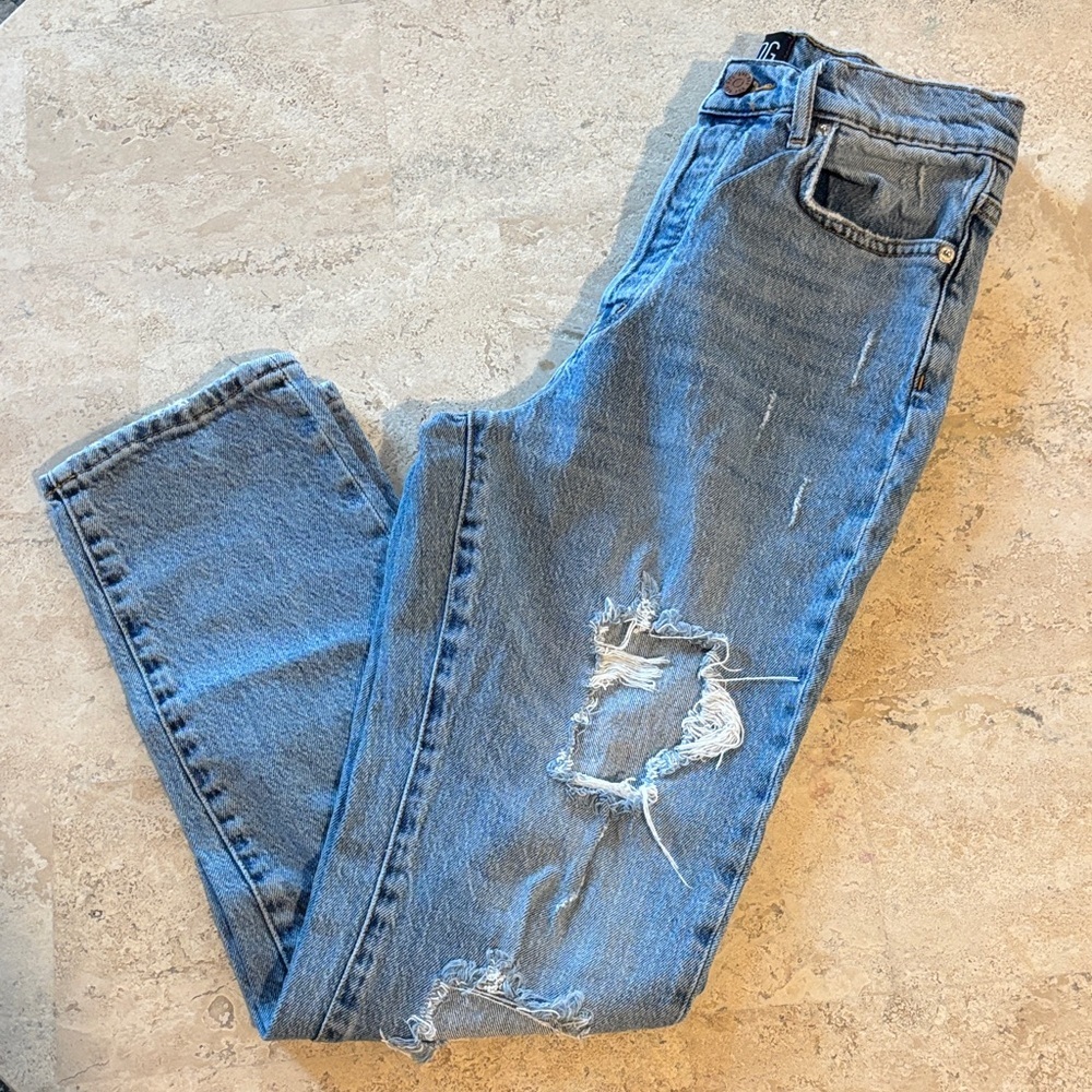 BDG size 26 stretch‎ high rise slim straight Distressed Blue Jeans